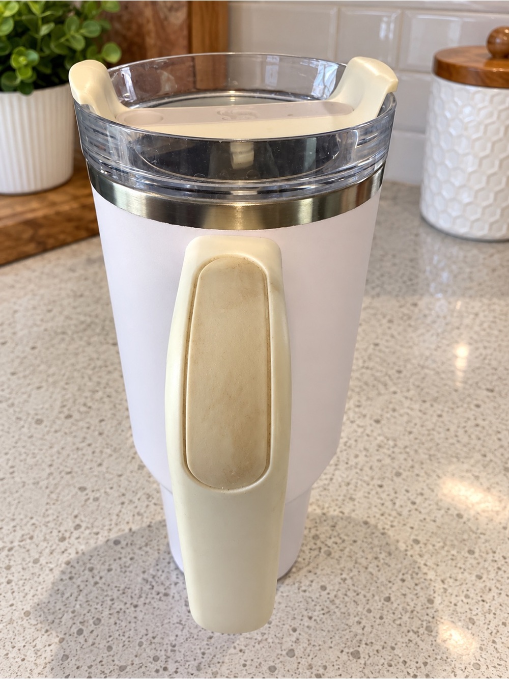 Stanley White Travel Tumbler with Cream Handle and Clear Lid
